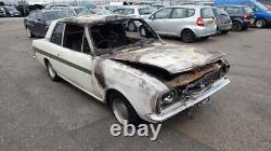 Bouclier avant FORD CORTINA 1970-1976 Berline 2 portes Blanc