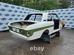 Coupé arrière quart de FORD CORTINA Mk1 côté passager