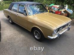 Ford Cortina Mk2 1600e<br/>

<br/> 	Translation in French: Ford Cortina Mk2 1600e