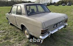 Ford Cortina Mk2
<br/>
 

<br/>Translation: Ford Cortina Mk2