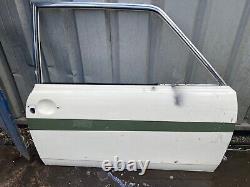 Porte O/S de la Ford Cortina Mk2 Series 2 à 2 portes