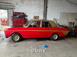 Voiture de route/piste Ford Mk2 Cortina V6